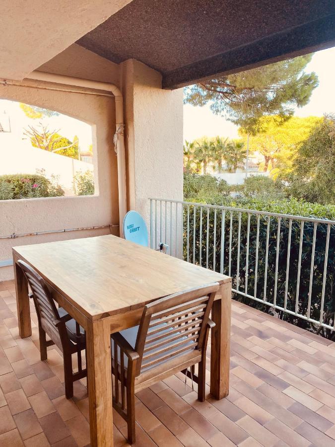 Le Marine 4 Apartment Cogolin Bagian luar foto